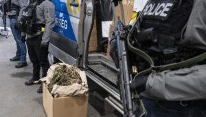 A kormány óva int a liberális drogpolitikától, megerősíti a helyi megelőzést