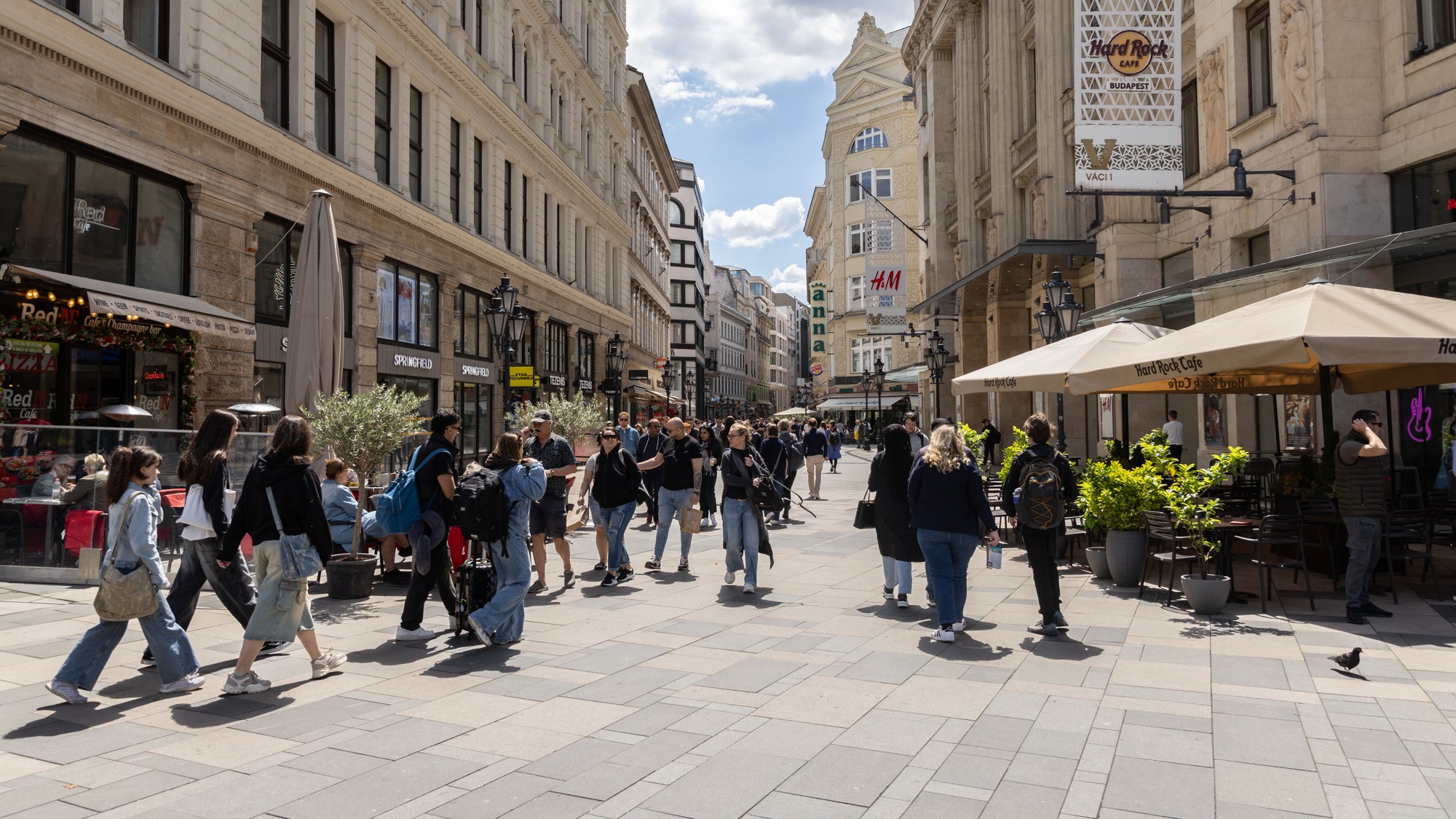 Az Otthon Start és az Airbnb Curbs új mintákat generál a budapesti ingatlankeresletben