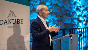 Frank Füredi: „Brüsszel diplomáciai pofonja volt a Trump–Orbán találkozó”