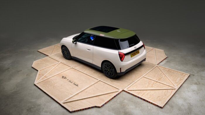 MINI Paul Smith Edition 14 700x394