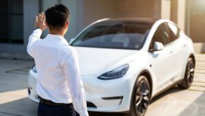 Sokkoló fordulat: egyre többen intenek búcsút az elektromos autóknak, és visszatérnek a benzinhez – a sofőrök legőszintébb vallomásai