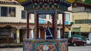 Az ország története közlekedési lámpák nélkül: mi ez és hogyan szervezi a forgalmat