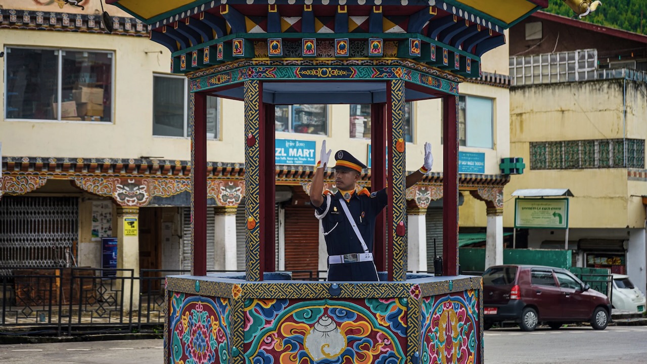 Az ország története közlekedési lámpák nélkül: mi ez és hogyan szervezi a forgalmat