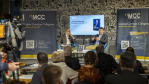 Áder volt köztársasági elnök bemutatja A haza mindenek felett című új könyvét az MCC-ben