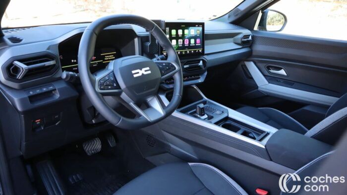 Dacia Bigster Hybrid 155 belső teszt 18 700x393