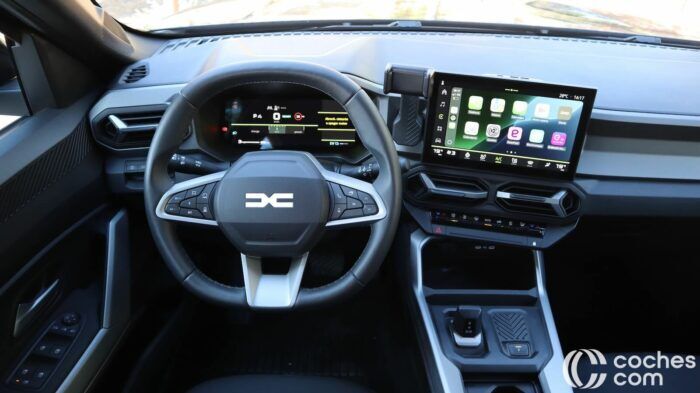 Dacia Bigster Hybrid 155 belső teszt 24 700x393