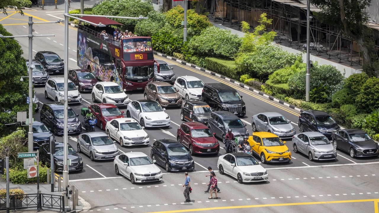 Szingapúrban az autó kevesek számára elérhető luxus (és olyan, mint egy lakás)