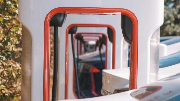 Elektromos autó töltés 2 700x394