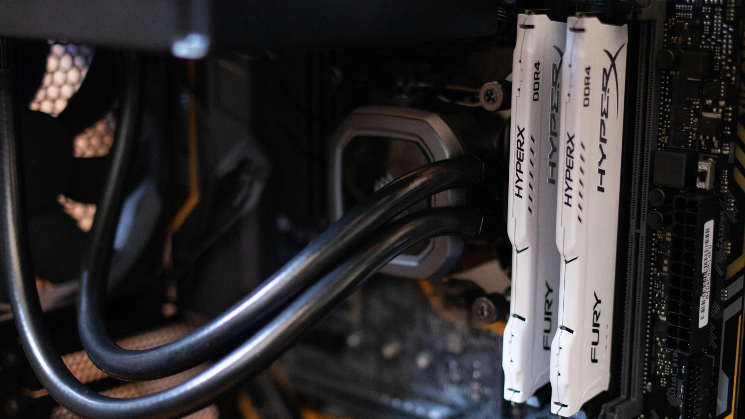 A mesterséges intelligencia fellendülése a számítógépek és az elektronikai cikkek árának meredek emelkedését eredményezi