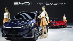 Megérkezett Magyarországra az első BYD gyártósor berendezés