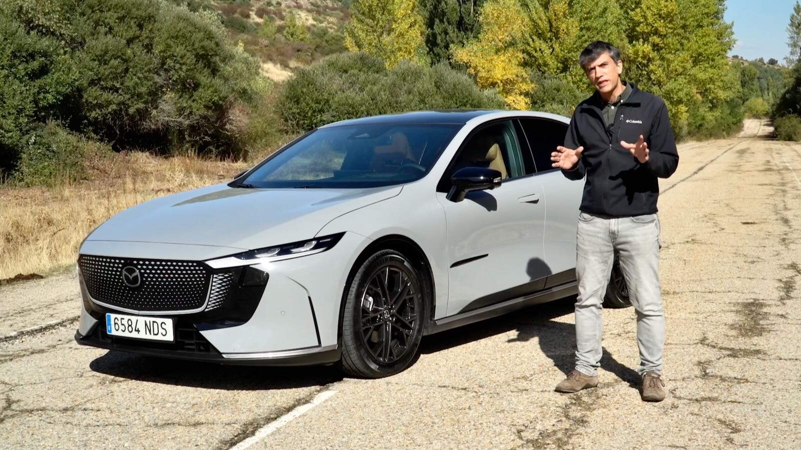 Utaztam a Mazda 6e-vel, és rájöttem, hogy ennek a videónak nem a legérdekesebb változata a főszereplője.