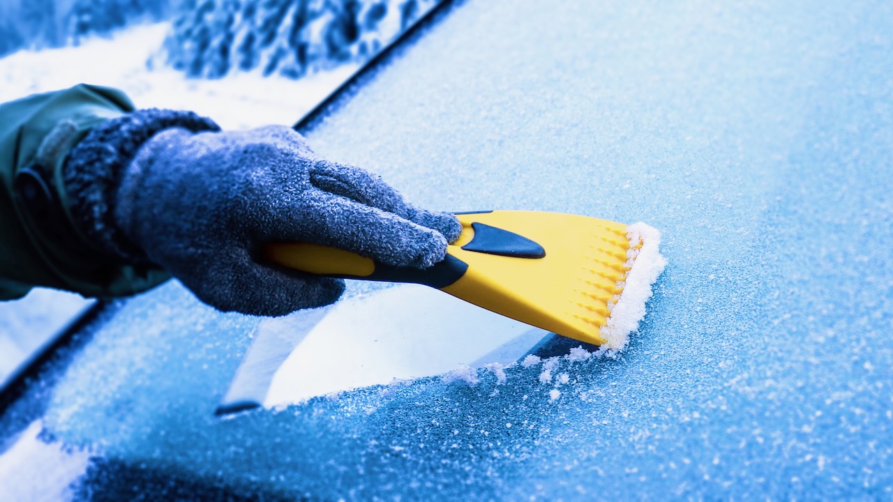 Télen vigyázzon a szélvédőre: így bánik az alacsony hőmérséklettel