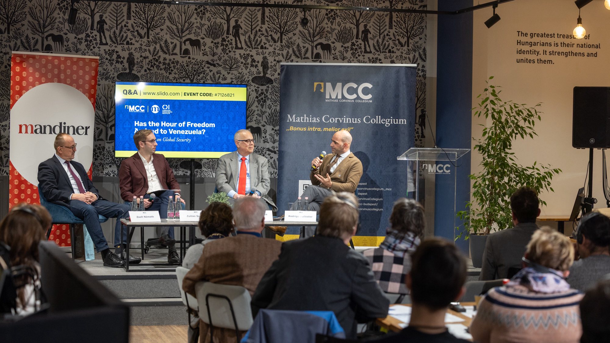 Egy száműzött venezuelai politikus törékeny demokratikus átmenetre figyelmeztet Maduro letartóztatása után