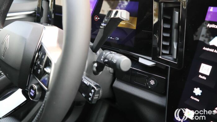 Renault Austral E TECH 2026 belső teszt 25 700x393