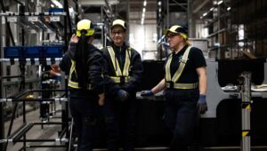 A német autószállító ZF jelentős beruházással 230 munkahelyet teremt Debrecenben