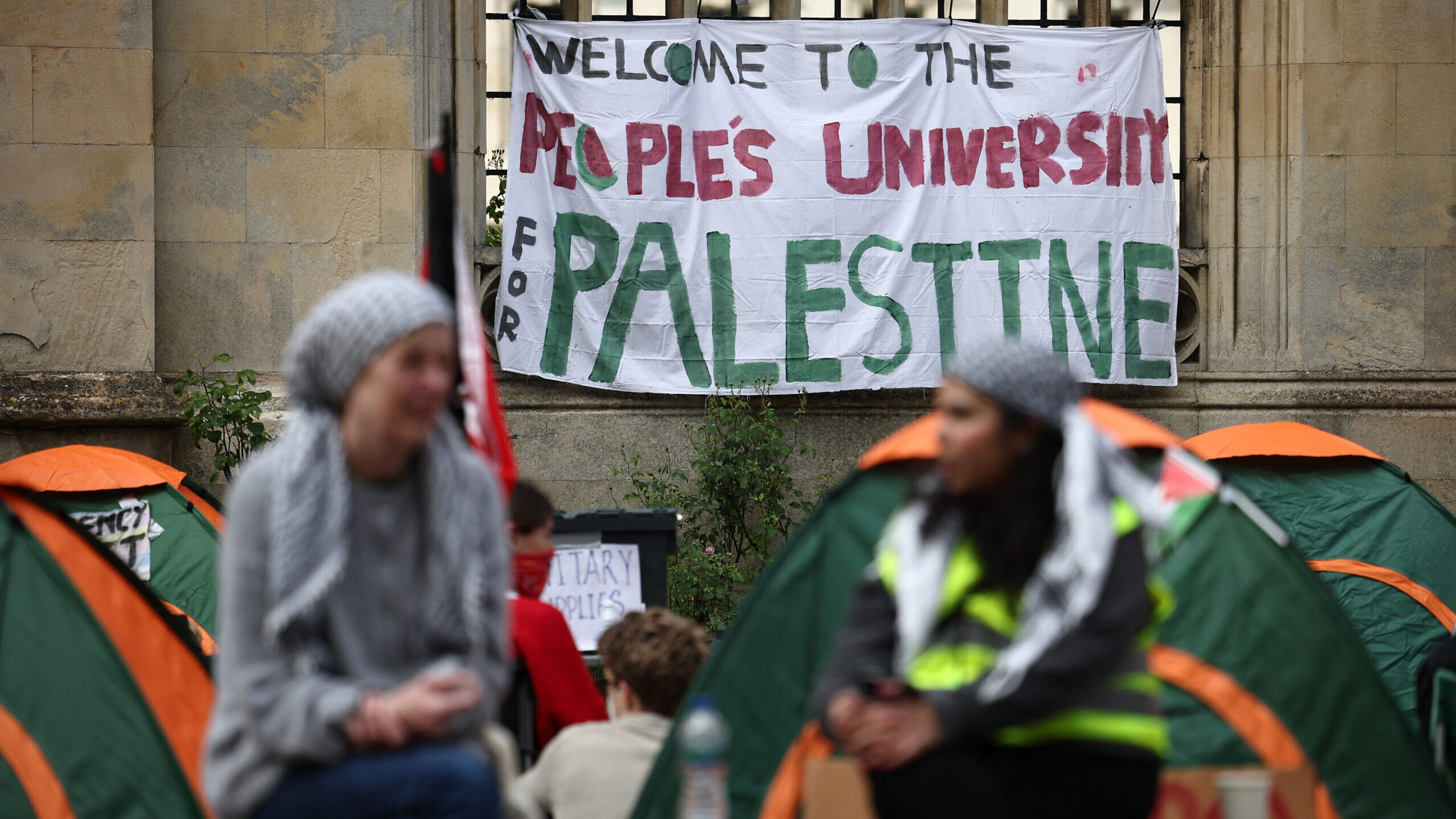 Az Egyesült Arab Emírségek csökkentik az egyesült királyságbeli egyetemek ösztöndíjait az iszlamista radikalizálódás veszélyére hivatkozva