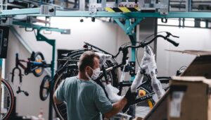 Sokkoló fordulat: Európa egyik legnagyobb kerékpár-óriásának csődje több mint 400 munkahelyet veszélyeztet