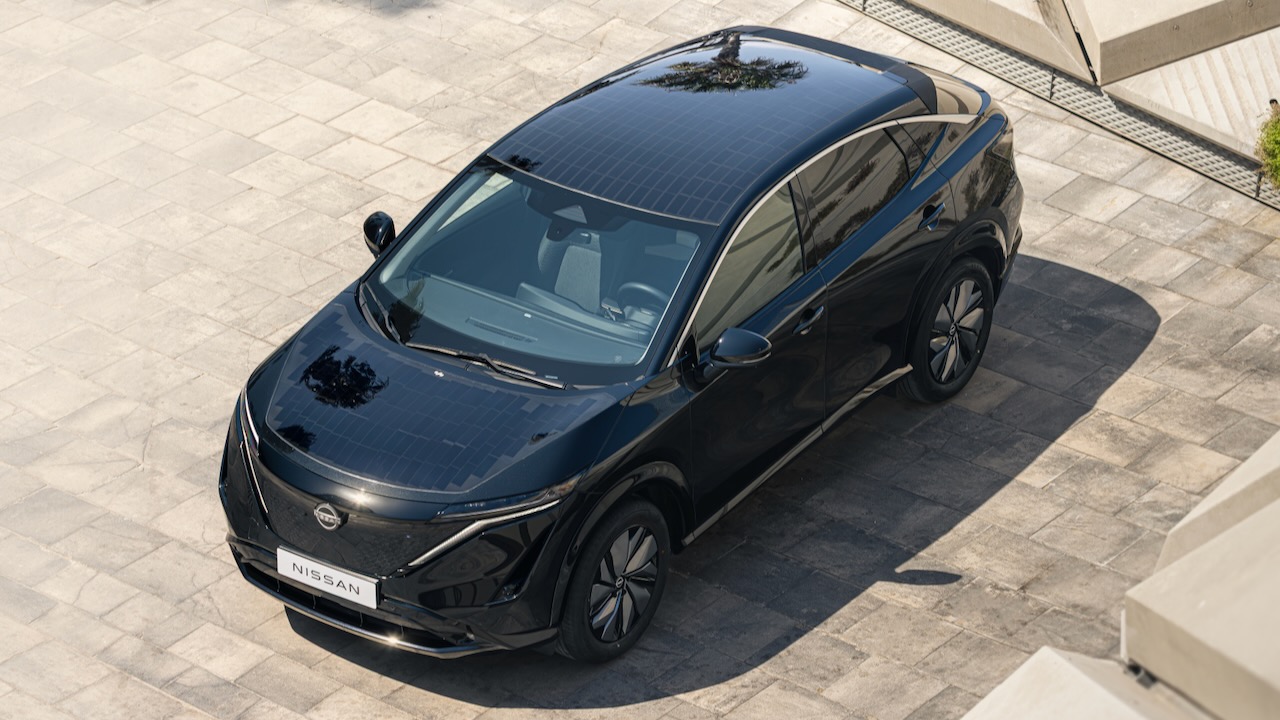 Nissan Ariya Solar Concept: ez a prototípus a napsugarakat kilométernyi autonómiává alakítja