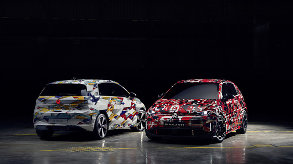 A Volkswagen álcázva már megmutatta az ID.Polo-t, a 2026-ban érkező városi villanyautót.