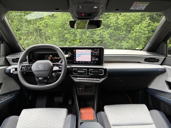 Renault 5 E-Tech Roland Garros belső tér