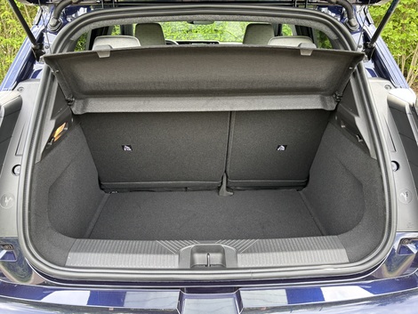 Renault 5 E-Tech csomagtartó, magas peremmel