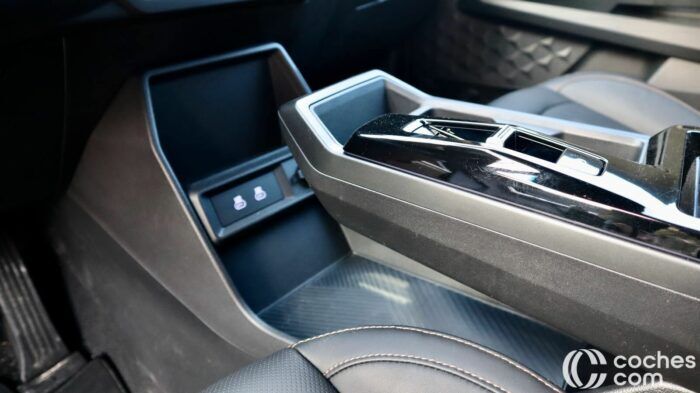 KGM Torres HEV beltéri teszt 18 700x393