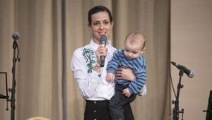 Az államtitkár kiemeli az anyák növekvő adómentességét Magyarországon