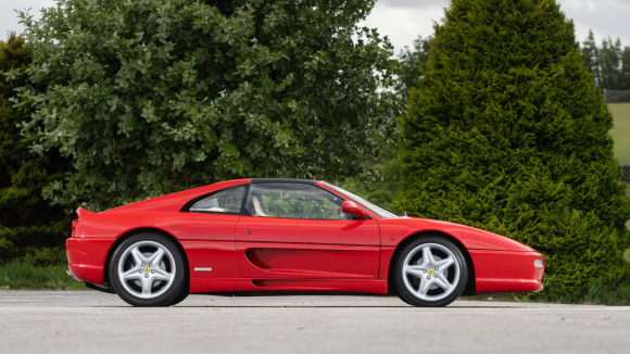 Időtálló forma, kivételes karakter. © Jonathan Jacobs RM Sotheby's