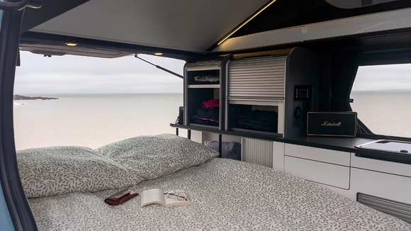 Bőséges hátsó tárolók a Hanroad Trek4 Wild Editionben