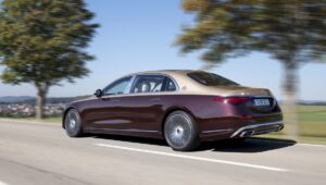 Sokkoló fordulat: miközben a gyártók egymás után feladják ezt a hajtástípust, a Mercedes kitart – és tovább gyártja!