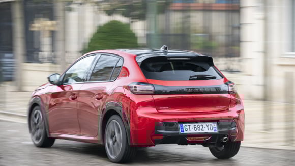 A visszahívás az átdolgozott 208-as változatot érinti. © Alex Krassovsky