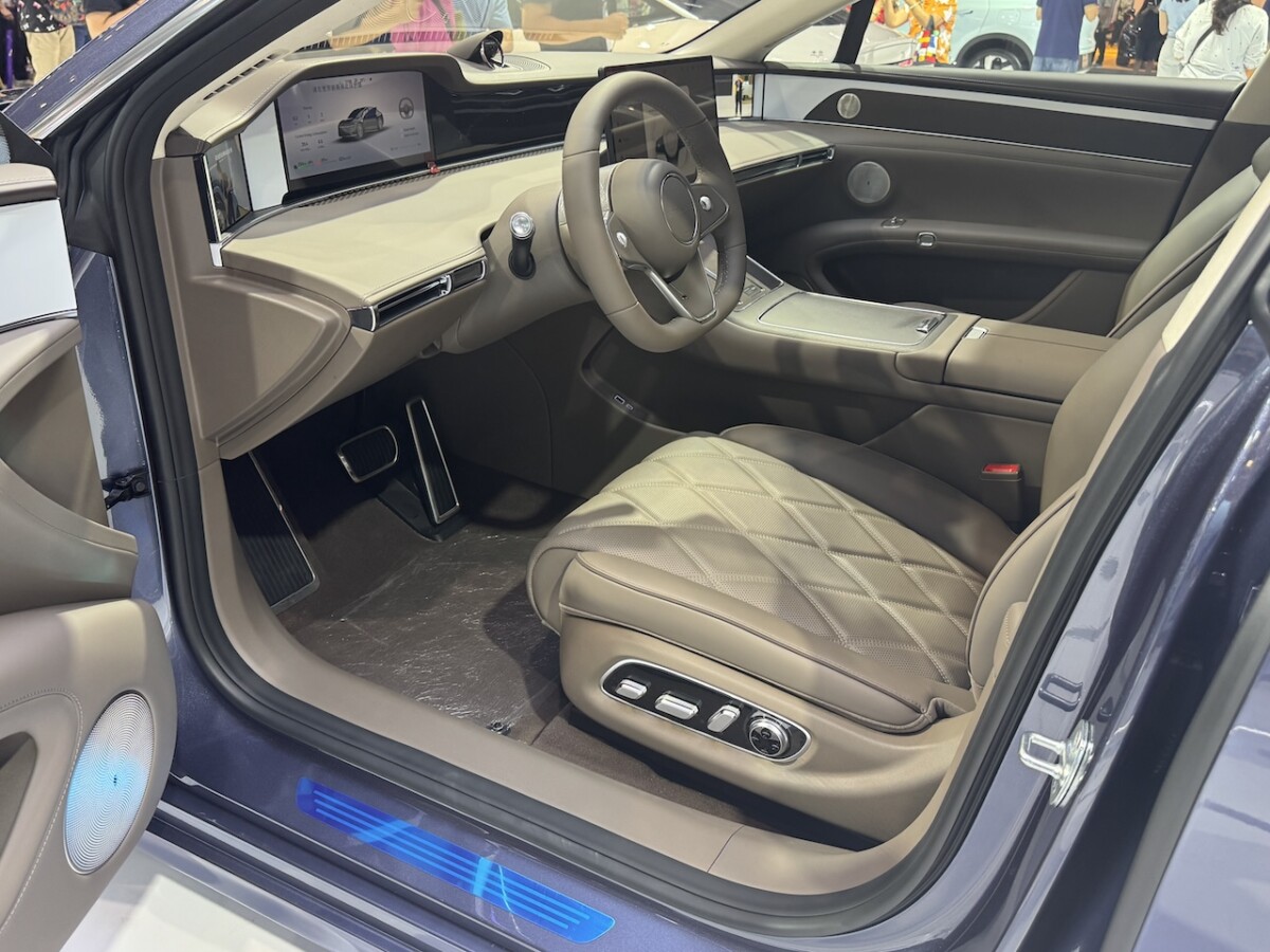 Stelato S9 műszerfal és központi kijelző - HarmonyOS felület