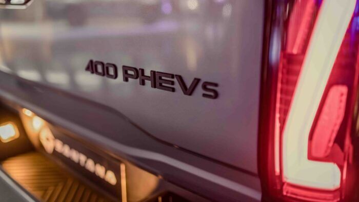 Santana 400 Contact 35 700x394