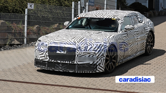 A koncepció merész arányaihoz közelítő sorozatgyártású forma várható