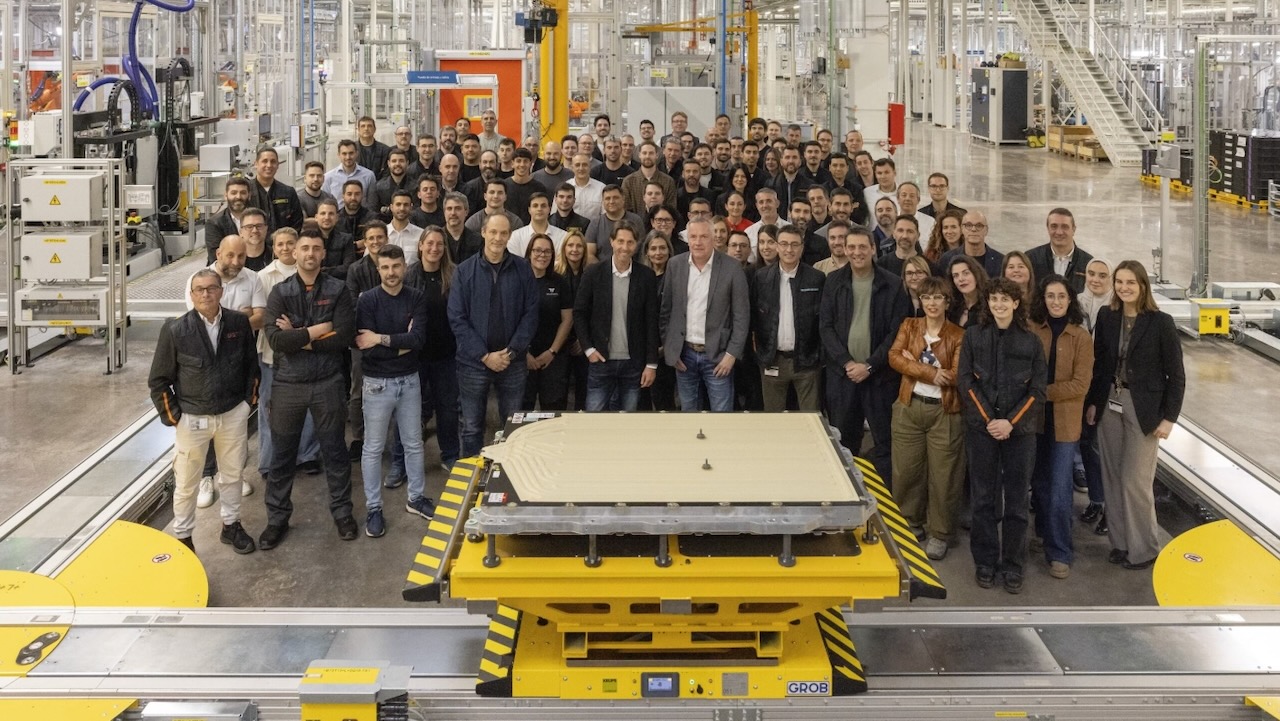 A Martorell már felvillanyozott: megkezdődik a Cupra Raval és a Volkswagen ID akkumulátorainak gyártása. Pólus