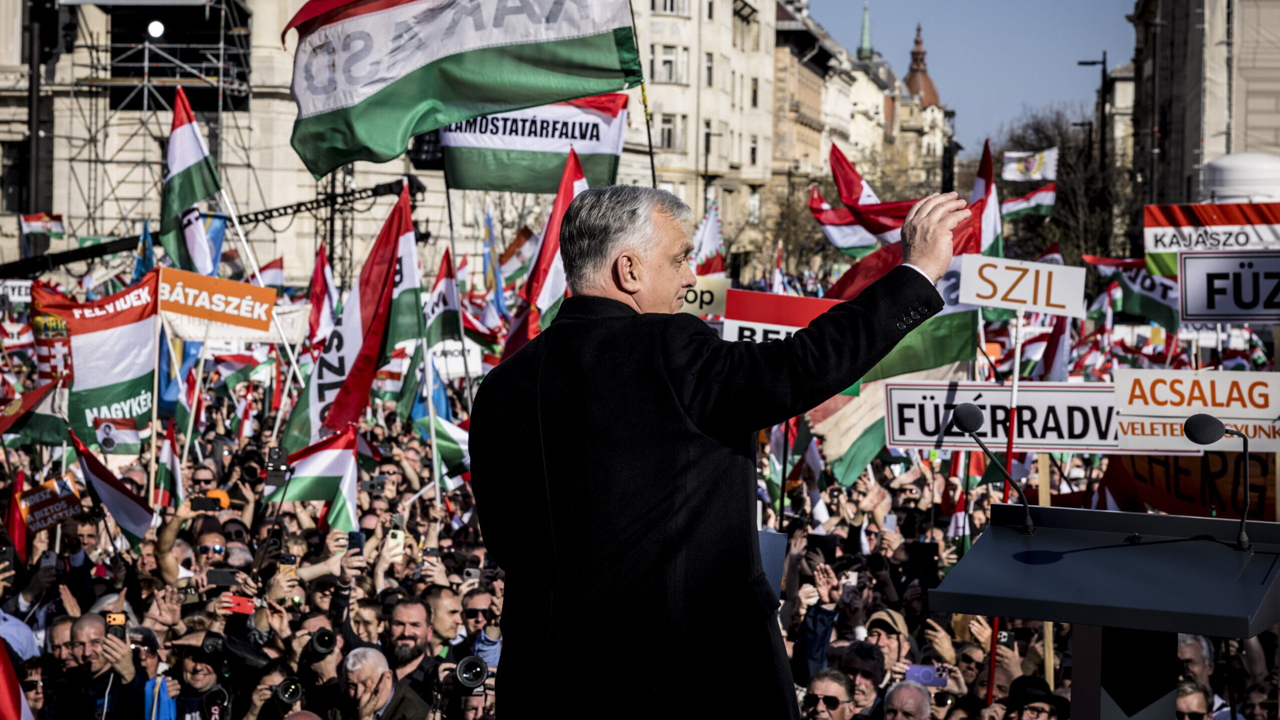 A feloldott Intel-jelentés az Orbán elleni külföldi összeesküvés követeléseit táplálja