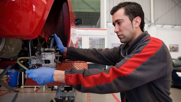 Toyota Mechanikai Műhely 11 700x394