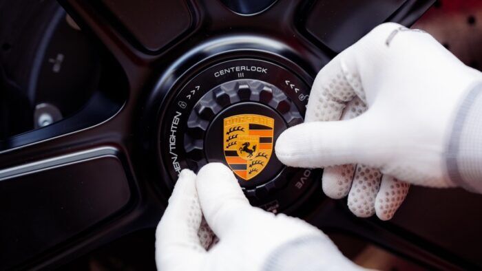 Porsche 911 GT3 90 FA Porsche 1 700x394