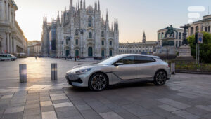 Elképesztő áttörés: itt a BYD első olyan elektromos autója Európában, amely olyan gyorsan tölthető, mint a benzinkúti tankolás