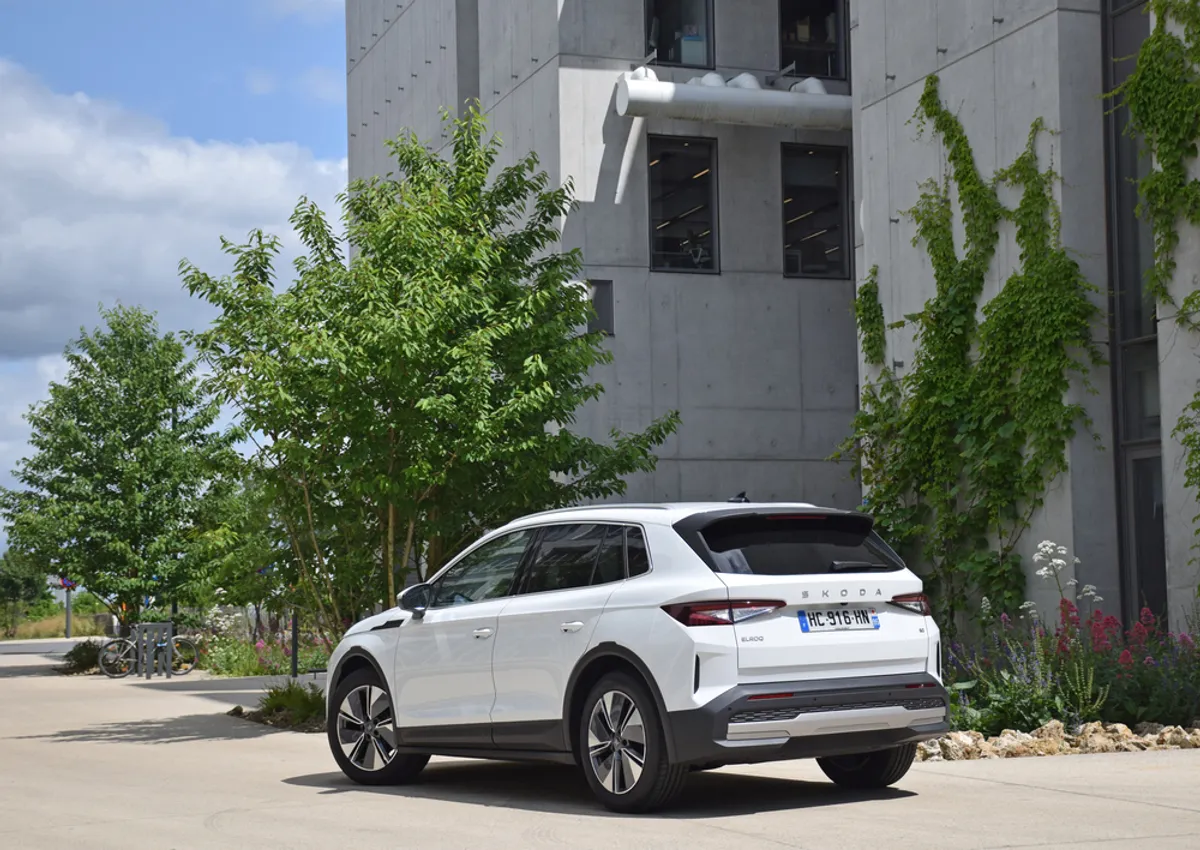 Skoda Elroq – kompaktabb hátul, nagyvonalú helykínálattal