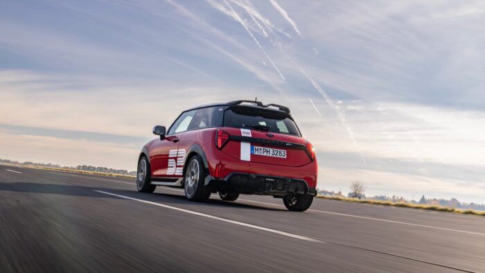 MINI 1965 Victory Edition 18 700x394