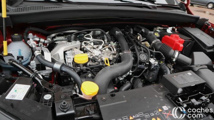 Mitsubishi Grandis MHEV motorteszt 2 700x393