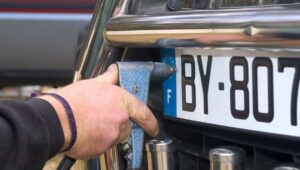 A legdiszkrétebb rendszámtábla-kiegészítő: végleg búcsút inthet a bírságoknak