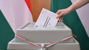 A magyarországi lakcímmel nem rendelkező szavazásra jogosultak fele már levélben szavazott