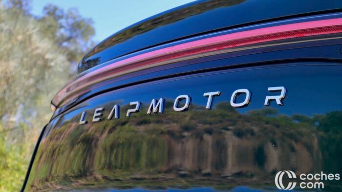 Leapmotor C10 REEV tesztrészlet 9 700x393