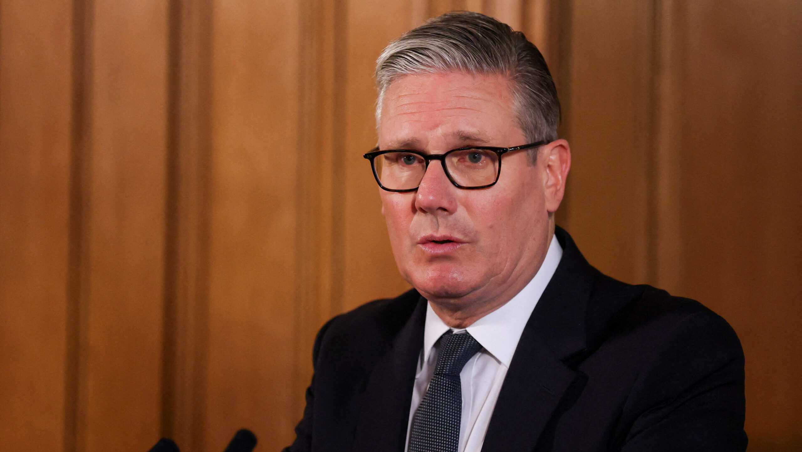 Keir Starmer a munkáslázadással szembesül, mivel a miniszterek lemondását követelik