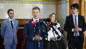 Tűz alá került Magyarország következő miniszterelnöke, mert sógort nevezte ki igazságügyi miniszternek