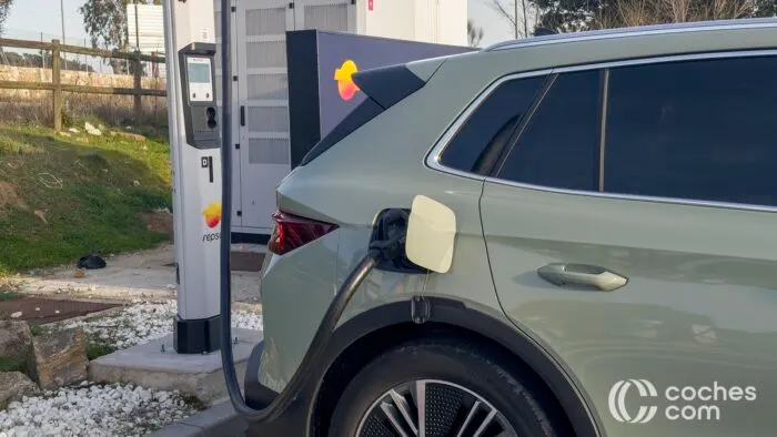 Skoda Elroq 85 Teszt 21 700x394