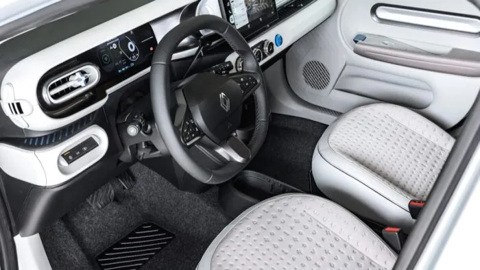 CleveR Insights Renault Twingo 45 700x394