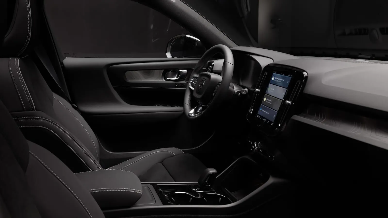Volvo EX40 Black Edition 2024 belső 1